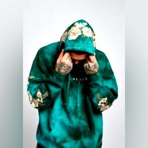 Civil Regime White Roses Aqua Marble Hoodie Size Large. Used excellent condition